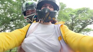 Picking up DIDI Customer Out of Brassiere!