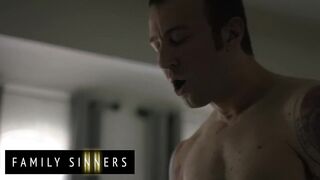 FAMILY SINNERS - Excited Stepbro Sticks His Tongue In His Stepsis's Twat Making Her Eyes Roll Back