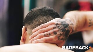 HungFuckers - Trainer Bastian Karim gives his booty to fighter Guillaume Wayne