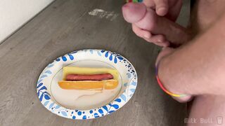 Hung Bodybuilder Discharges Ropes Onto His Hawt Dog 5 Times in a Row