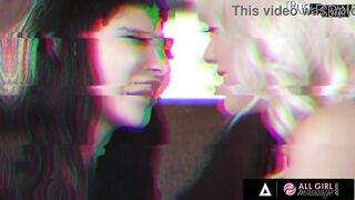 ALL HOTTY MASSAGE - Steamy Lesbo 3some With 3 Sexy Queens FRENCH SUBTITLES