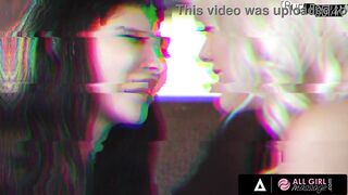 Cute Lesbos Take Turns Eating Every Other's Vagina