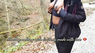 PUBLIC EXHIB WITH PEOPLE AROUND - DO U NEED MOTIVATION TO GET SOME NEW AIR?