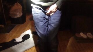 Pissing my jeans in the living room feels very admirable!!