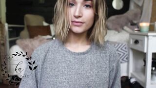 Breasty femdom-goddess puts u below her spell