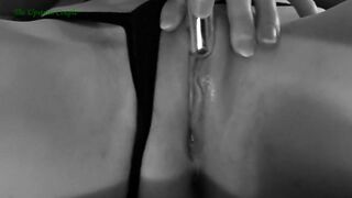 Watching a hawt wife use her bullet sextoy