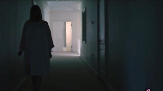 Mad stepfamily welcomes swap student into their home