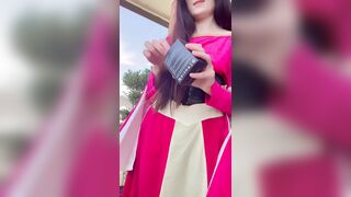 Unboxing hot: ecco il giocattolo con cui mi controllerà da lontano!