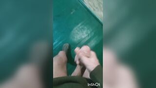 The bulky male decided to cum