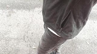 BOUT TO GET A ORAL PLEASURE AT THA STORAGE UNIT!!