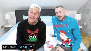 Card Games Turns Ino Taboo Anal Creampie Trio For Squirt Machine Maddy Ebony On Christmas Eve - Depraved Family 4k