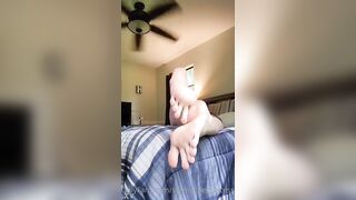 Hawt size 12.5 US feet with lengthy toes