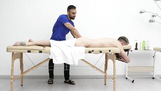 I give a massage with PLEASED LAST to my attractive client