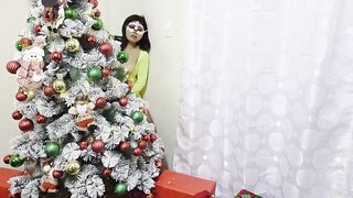 RICH THREESOME AT CHRISTMAS - Breasty stepdaughter secretly watches as her curvy stepmother screws her 2 stepsons