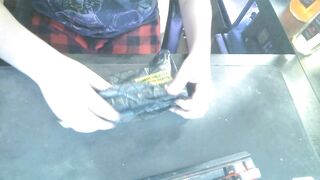 Nerdy Gamer Beauty Gets an xmas gift and Shoves 2 GPUs in her Giant Box_uncensored_full.mp4