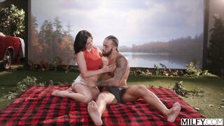 MILFY Breathtaking Hotwife Daisy Fuentes Ride A Giant Rod Whilst Hubby Watches