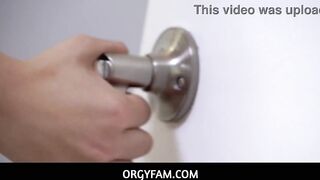 Stepbrother and teen stepsis fool around