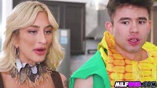 Sexy Milfs Exchange Stepsons for Some Additional BJ Time and Then They Climb onto the Thanksgiving Table