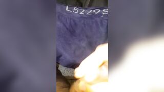 Intenso Orgasmo Dude Mientras Se Corre En Ropa Inward Con Gemidos y leche