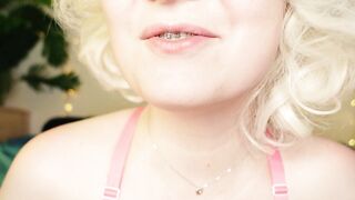 My 2nd day in braces: cleaning by dental floss