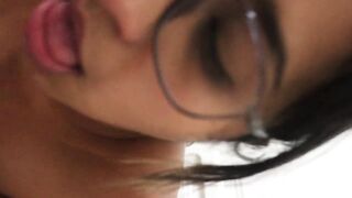 Mamada de una chica con hermosas tetas, se traga la lechita espera el last