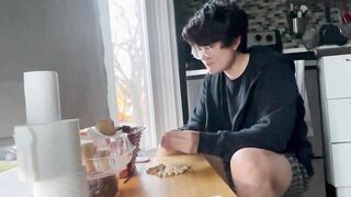 Cute Oriental Eat Nut