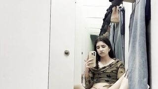Sexy Teen Like Masturbating At The Mall