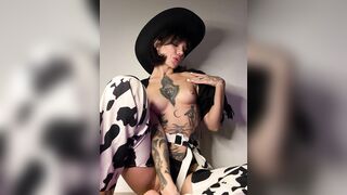 hot tattooed egirl can’t expect to have sex with u ????