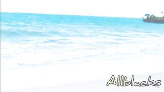 Surprise Fellatio At The Beach