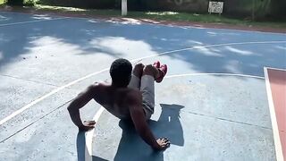 ENDS WITH A HUGE EXPLOSION OF CUM AFTER THE WORKOUT!!!???????? (Preview)