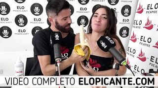 AURA SE TRAGA LA CREMA EN EL CUARTO PICANTE