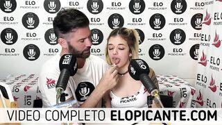 MILE GOMEZ MUESTRA LOS PEZONES EN EL CUARTO PICANTE