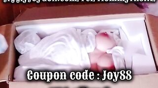 Unboxing Helen from Jigglyjoy