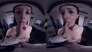 Hot sweetheart Eva Delicate in fishnet bangs hard by stepdaddy - DarkRoomVR