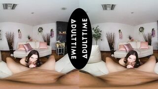 UP CLOSE VR - Hawt Ella Reese Takes U On A Appealing, Steamy And Nasty Adventure In POV