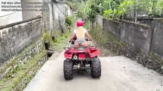 VLOG PORN BALI - Je me fais remplir la chatte sur la terrasse de mon airbnb