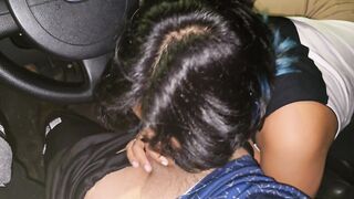 La amiga de mi hermana me la chupa en el Lamborghini