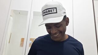 THE EBONY GIFTED MY YUMMY IN MY BUTT.