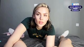 Hawt stepsister practices oral job technique on her brother's schlong