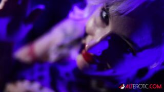 Kitty Quinn smokes her night away in Smoked Out Blondie