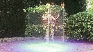 Riding one wang in a reversed position, whilst sucking and licking some other one is this golden-haired milfs specialty. That babe looks arousing in white underware. A charming trio Queen outperforms herself!