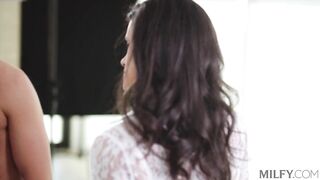 MILFY Seductive Photographer Penny Barber Shares A Wang With Her Her Model Rissa May In Hawt Trio