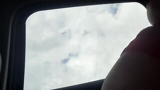 Indriver doesnt know Im cumming whilst that guy takes me home