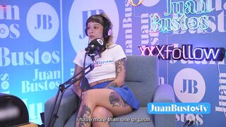 8 orgasmos de Esencia Migrante LATIN CHICK de GRAN CULO termina haciendo GARGANTA PROFUNDA en PODCAST