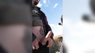 ROD FLASH Saco mi polla frente a una joven y se queda a ver como me masturbo