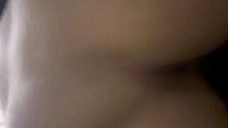 Mi vecino se corre dentro de mi coño