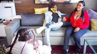 Ms. Berry Eats Wang & Vagina As This babe Enjoys The 3some With Her Clients