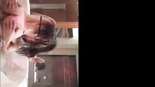 I take my ex-girlfriend to the hotel to screw her