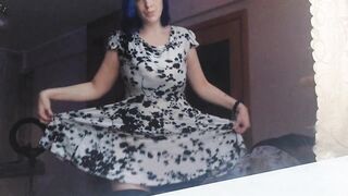 U're watching me try on dresses