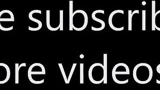 Descarga en el pelo de una muñeca